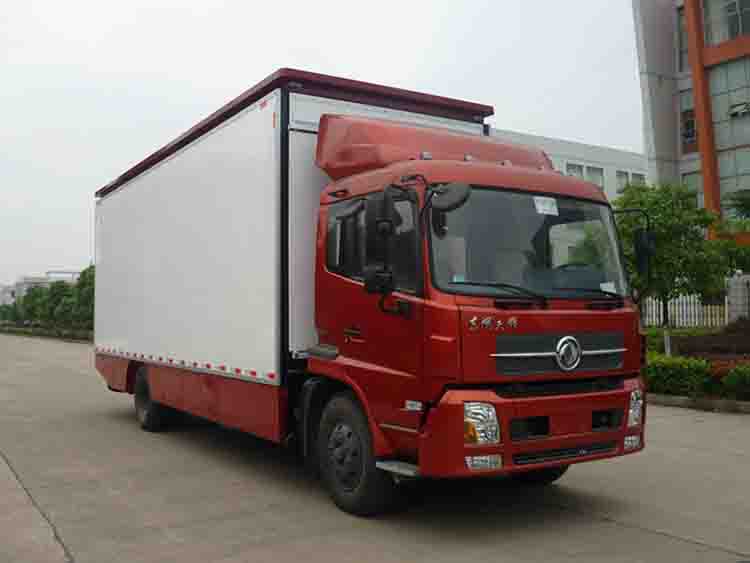 XL5122XWT舞臺(tái)車